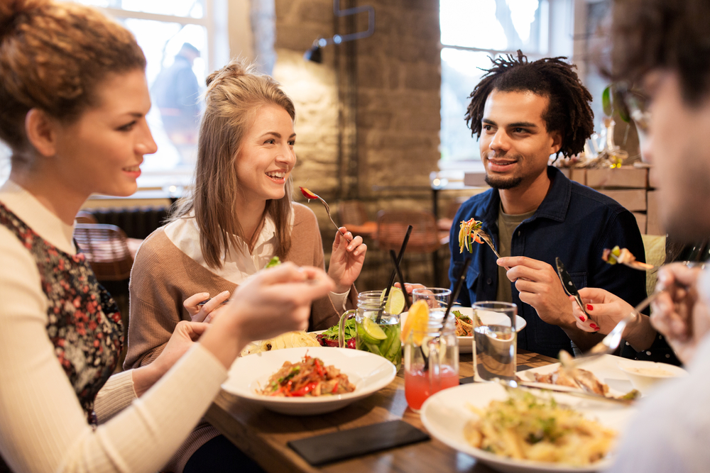 Eating outside restaurants discount